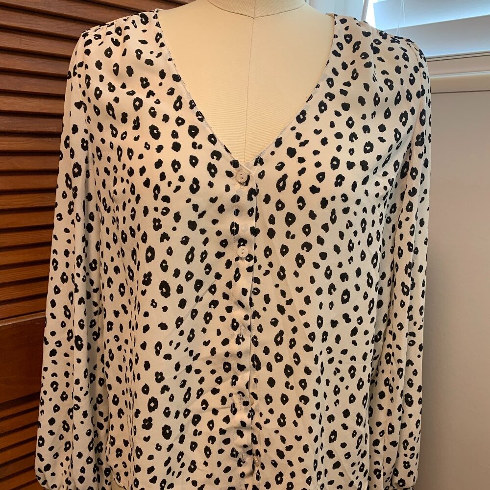 Lush Caston V Neck Blouse Small Animal Print